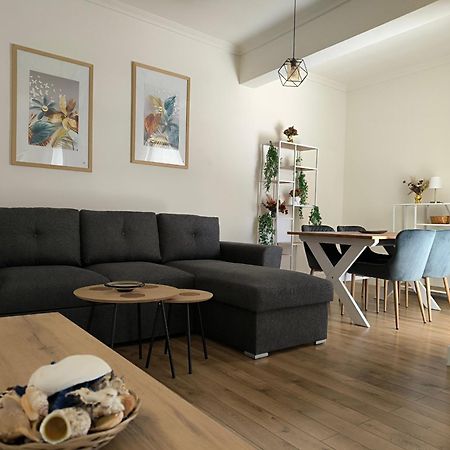 Port View, Veranda, 80 Sqm, Spacious Place For 6 Tessalónica Exterior foto